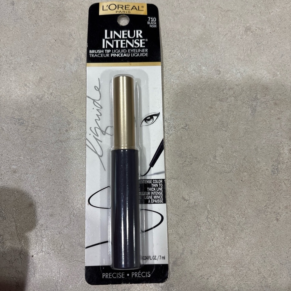 L’Oréal Paris Lineur Intense Brush Tip Liquid Eyeliner 710 Black 0.24 fl oz.